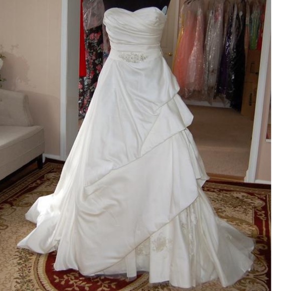 Black or white sash! ivory Satin  & formal sash - Picture 15 of 15